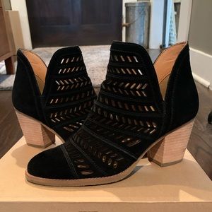 Frye Allister Feather Bootie Black, Size 7.5